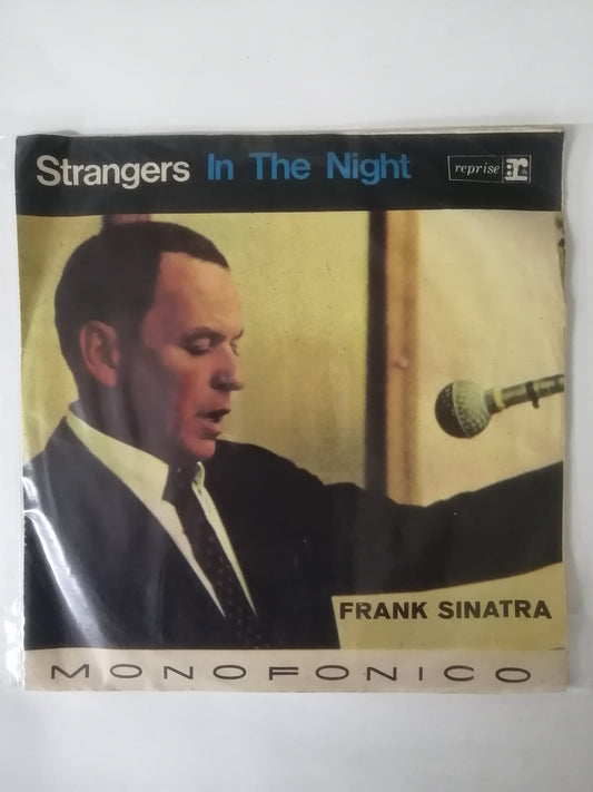 VINILO FRANK SINATRA - STRANGERS IN THE NIGHT