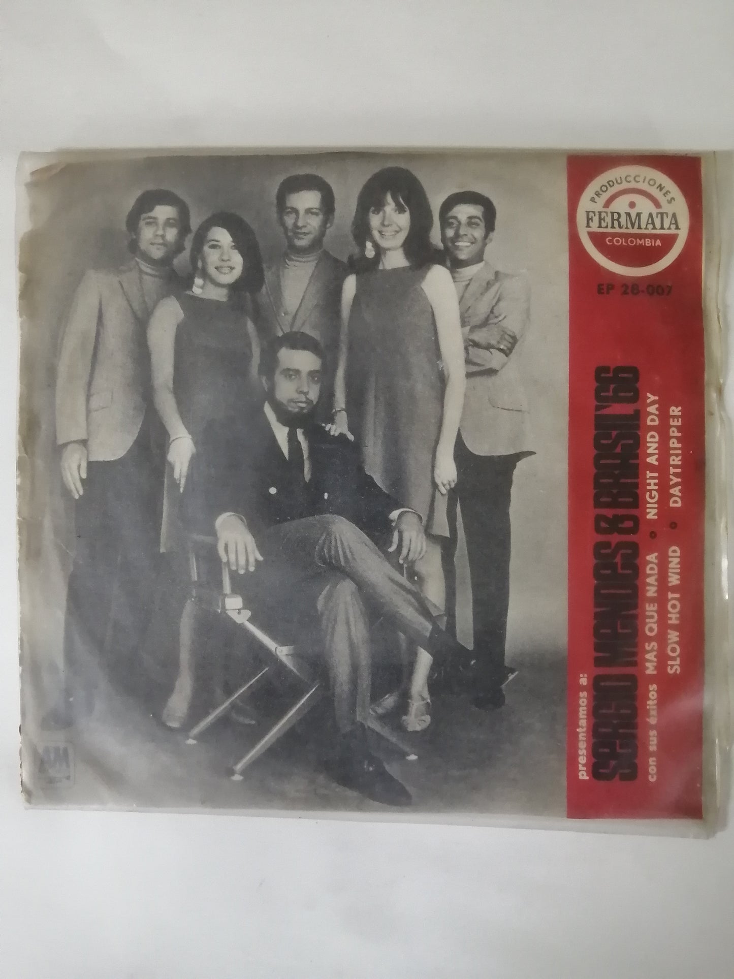 VINILO SERGIO MENDES & BRASIL ´66 - MAS QUE NADA - NIGHT AND DAY / SLOW HOT WIND - DAYTRIPPER