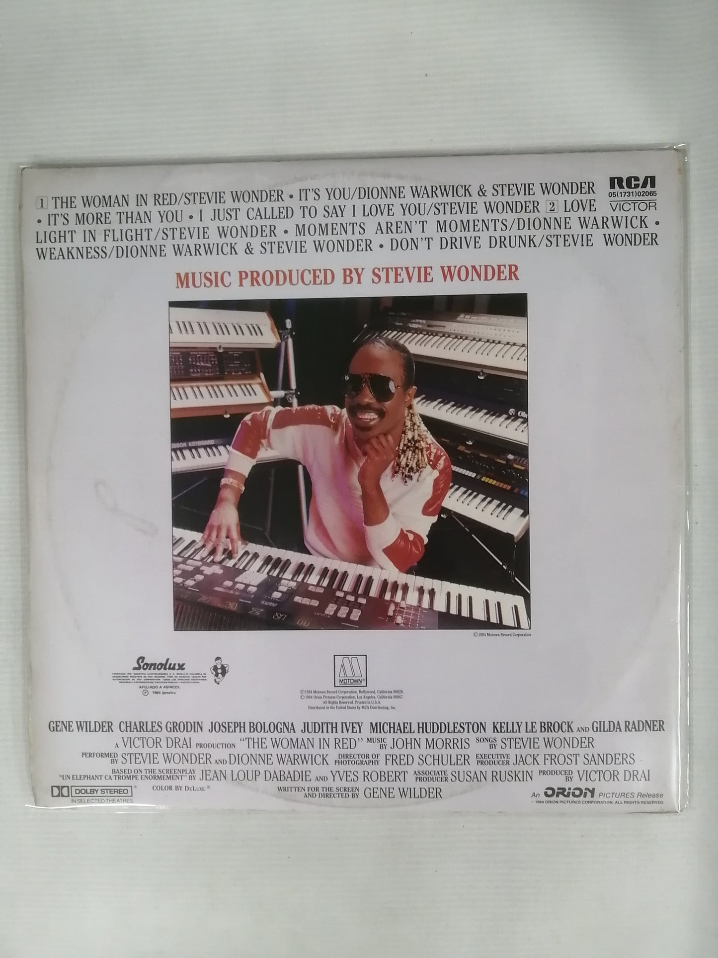 LP STEVIE WONDER - THE WOMAN IN RED - NEW STEVIE WONDER ALBUM - ORIGINAL MOTION PICTURE SOUNDTRACK