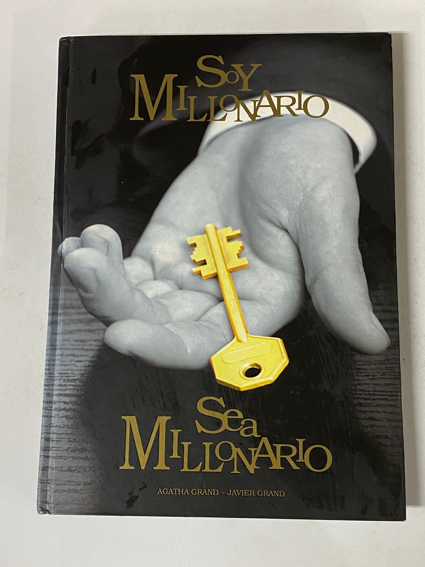 SOY MILLONARIO, SEA MILLONARIO- AGATHA GRAND Y JAVIER GRAND