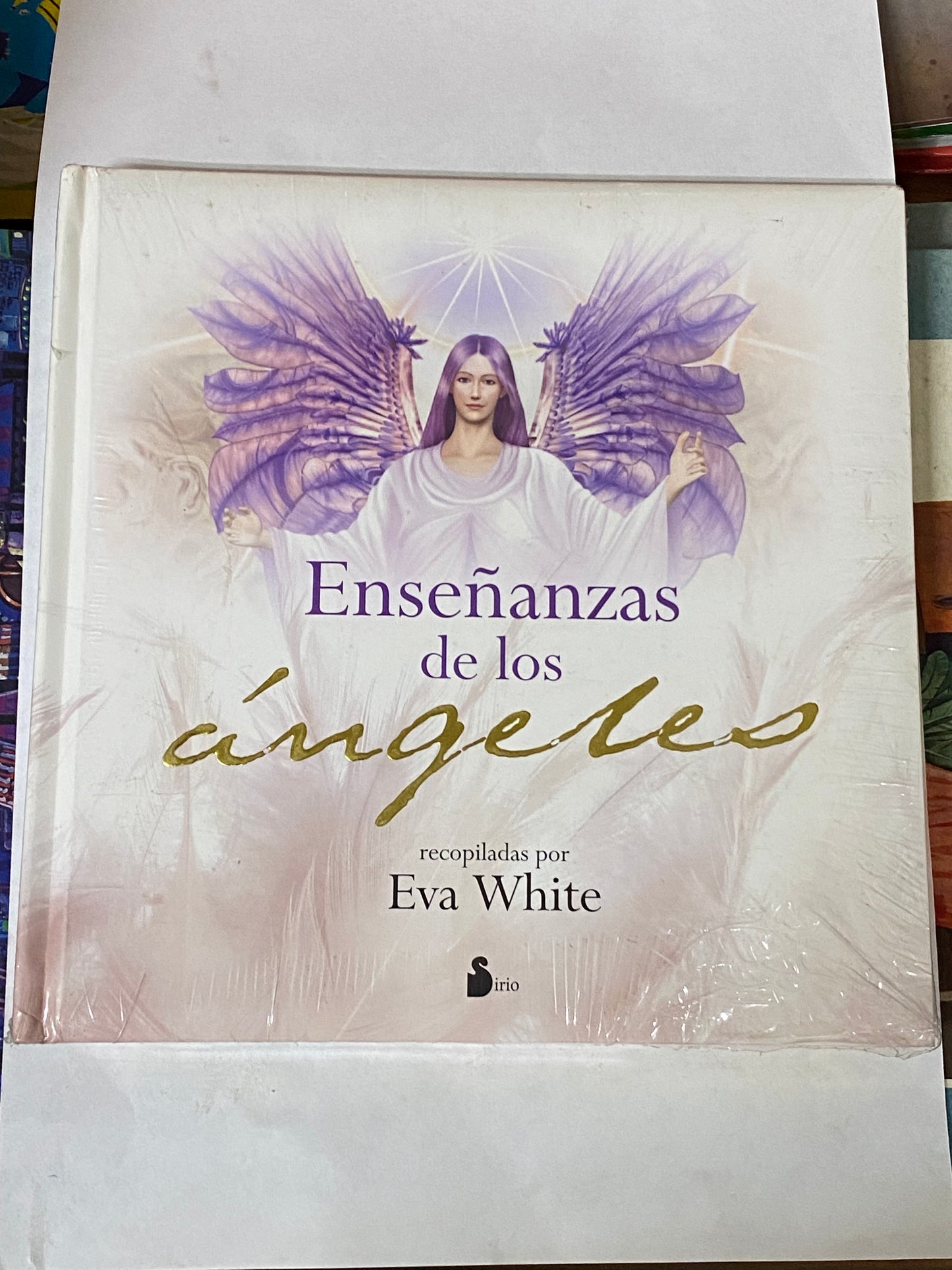 ENSEÑANZAS DE LOS ANGELES- EVA WHITE