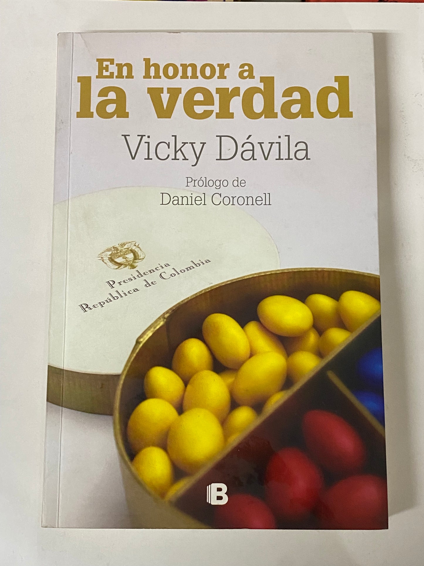 EN HONOR A LA VERDAD- VICKY DAVILA