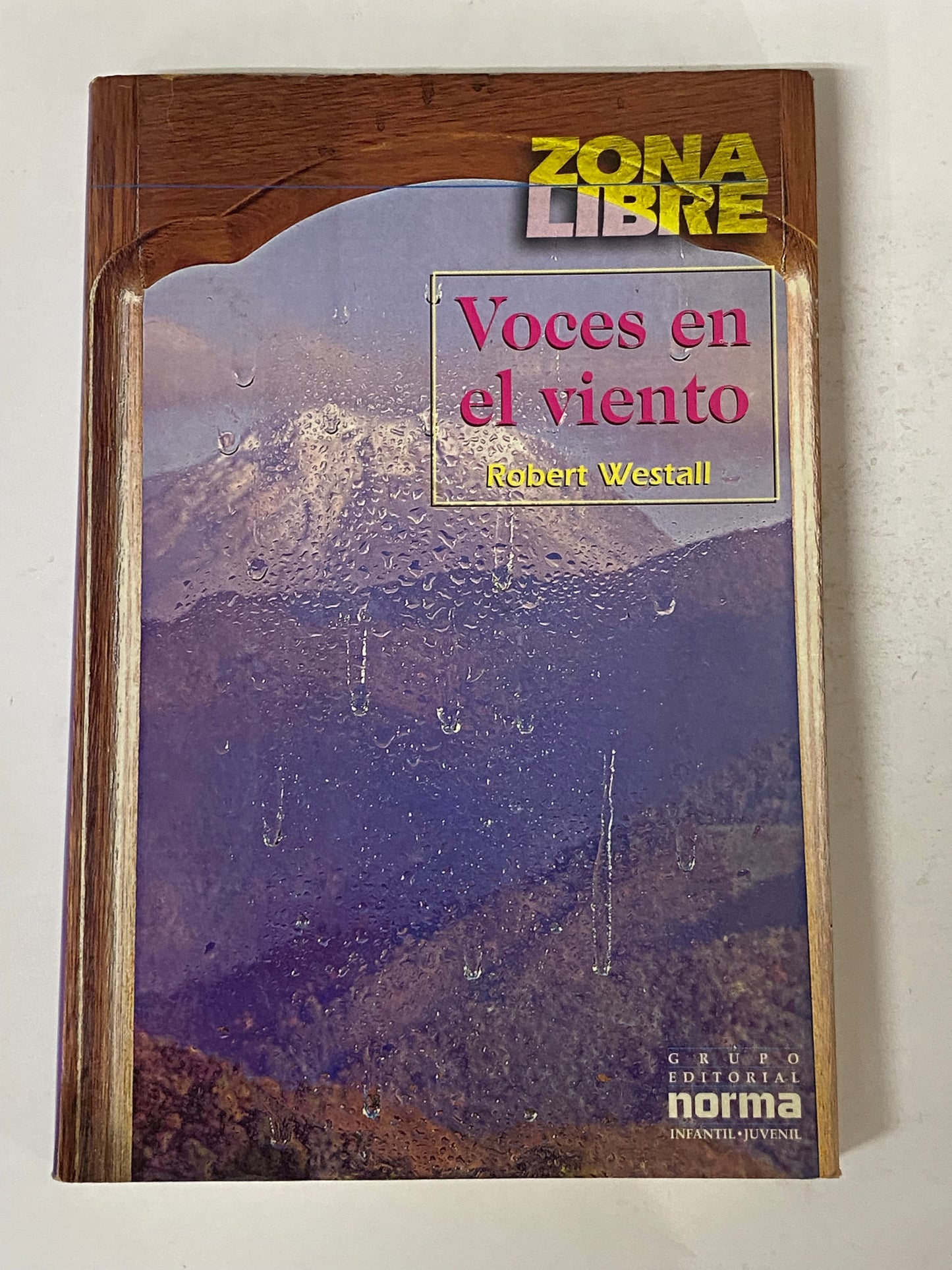 VOCES EN EL VIENTO- ROBERT WESTALL